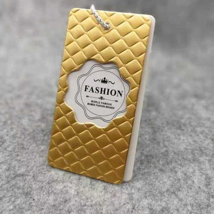 چاپ برچسب لباس برای معرفی برند و مشخصات محصول