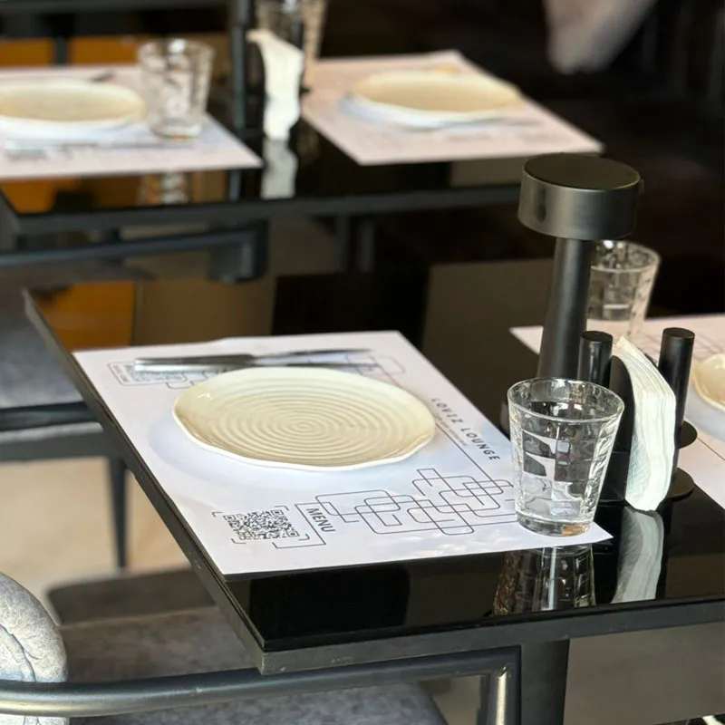 زیر بشقابی کاغذی رستوران